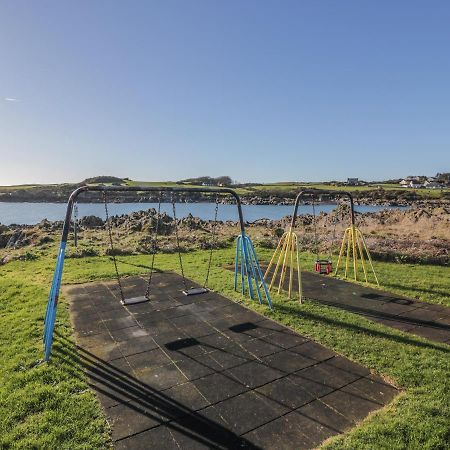 Isle of WhithornThe Clamshellアパートメント エクステリア 写真